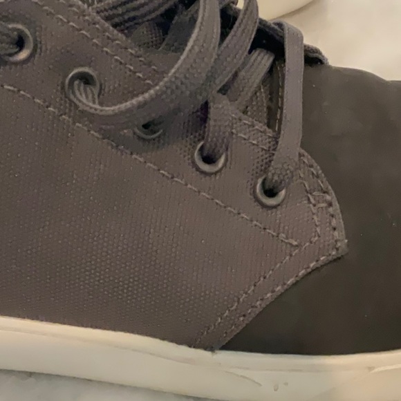 Timberland Chukka Shoes - Picture 8 of 8